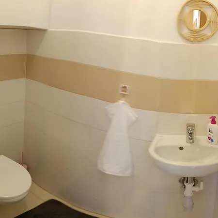 S Parkovanim, Balkonom, Klimatizaciou, Free Parking Appartement *